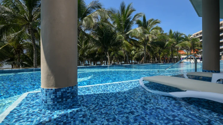 El Dorado Seaside Suites